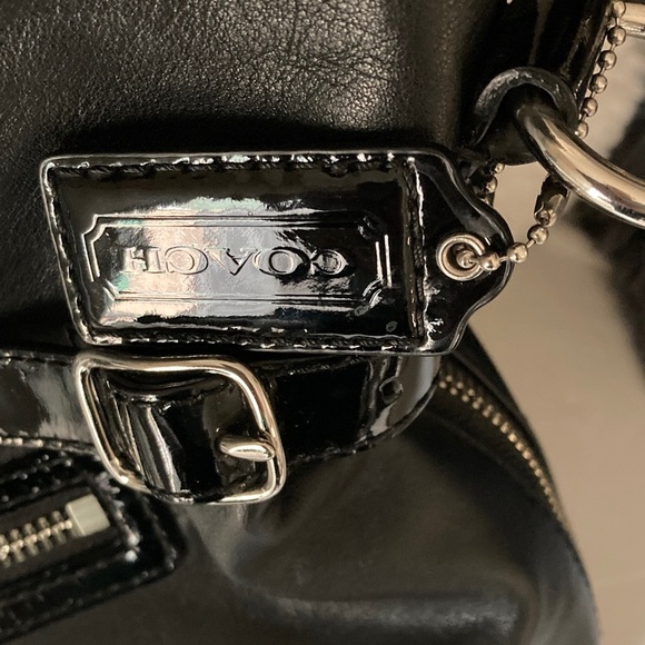 Coach Black Leather with patent leather and silver hardware with dust bag - Picture 5 of 12